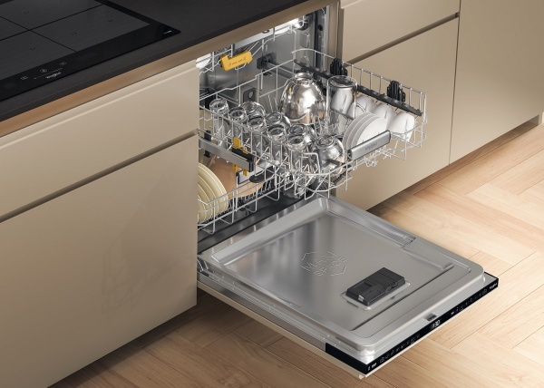 Вбудовувана посудомийна машина Whirlpool W8IHF58TU