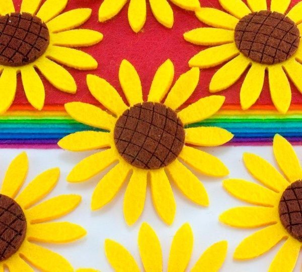 Декоративное изделие из фетра 