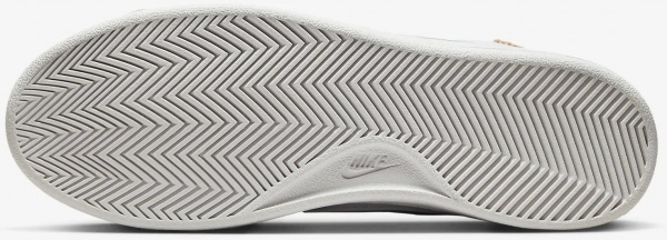 Кросівки Nike NIKE COURT ROYALE 2 MID CT1725-106 р.39 білий