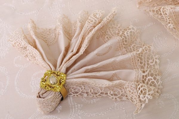 Скатерть с салфетками KDK 160x220 см бежевый Karna 