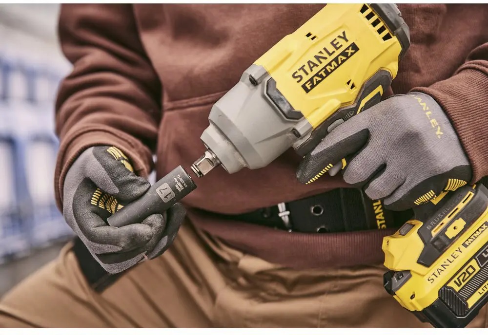 Гайковерт ударний акумуляторний Stanley FatMax SFMCF940M1