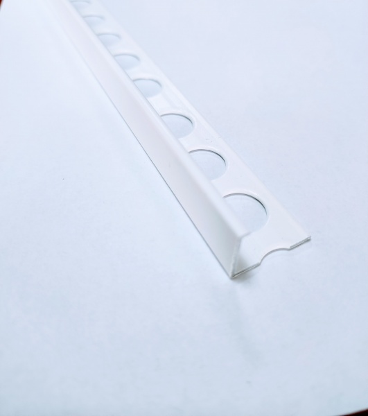 Уголок для плитки Braz Line алюминий BLB-5404-75-9016-K.27 2,7 м белый 