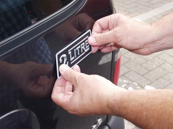 Двусторонняя клейкая лента 3M тонкая 25 мм х 10 м полупрозрачная