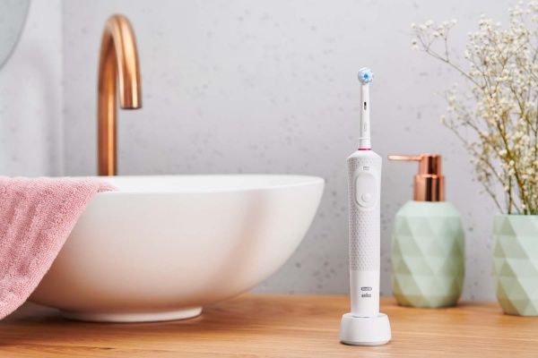 Электрическая зубная щетка Oral-B D100.413.1 PRO Sensi Ultrathin ORAL-B Vitality