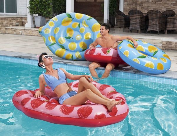 Матрас надувной Bestway с запахом малины 165х151 см разноцветный