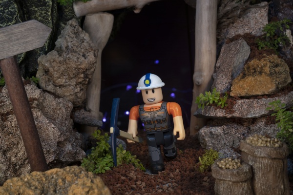 Фігурка колекційна Roblox Core Figures Megaminer W8 ROB0331 