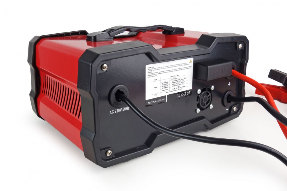 Пусковое устройство AMiO DBC-75A 12V/24V 12 А 200 А/год (24003)