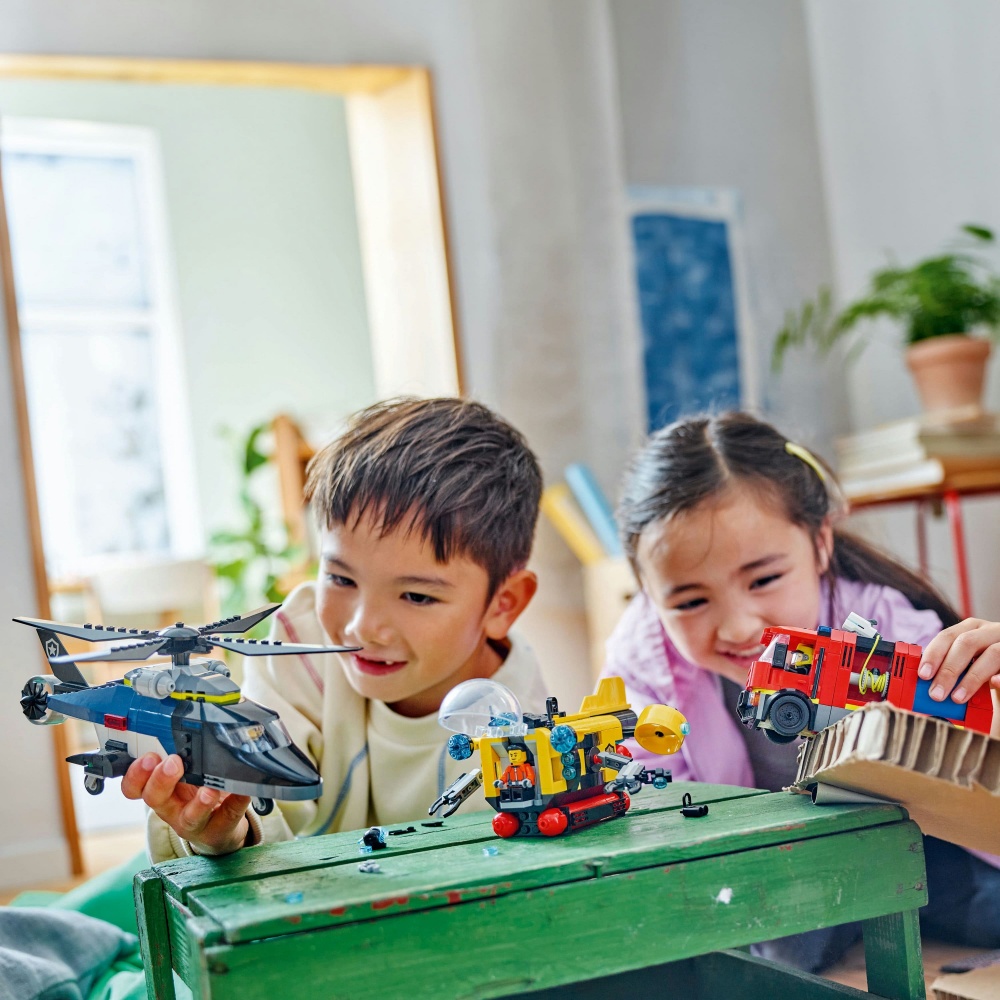 Конструктор LEGO City Ремикс вертолетов, пожарных машин и подводных лодок 60462