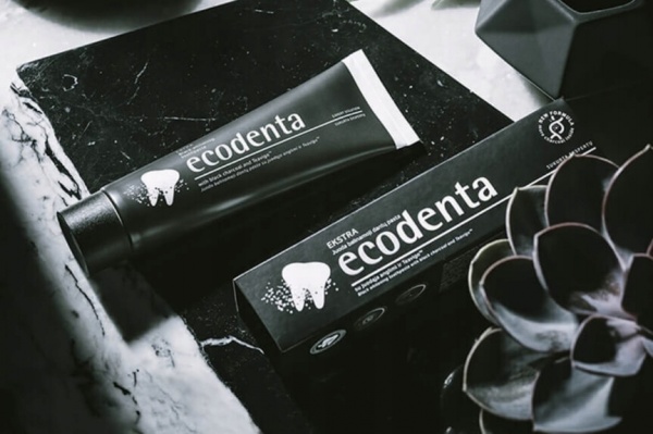 Зубна паста ECODENTA EXPERT LINE ЧОРНА ВІДБІЛЮВАЛЬНА 75 мл