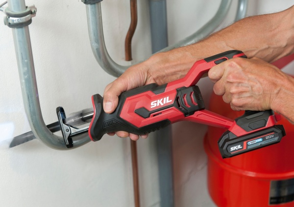 Пила сабельная SKIL SW1E3470CA