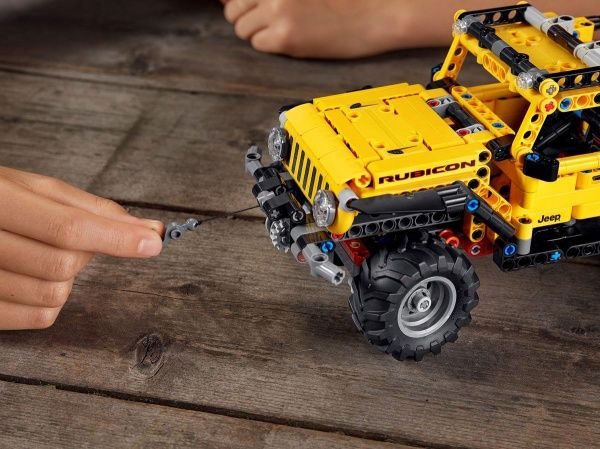 Конструктор LEGO Technic Jeep Wrangler 42122