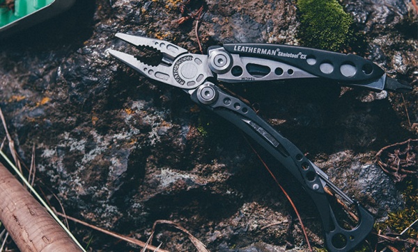 Мультитул Leatherman Skeletool CX, картонна коробка, 9 инструментов 830923