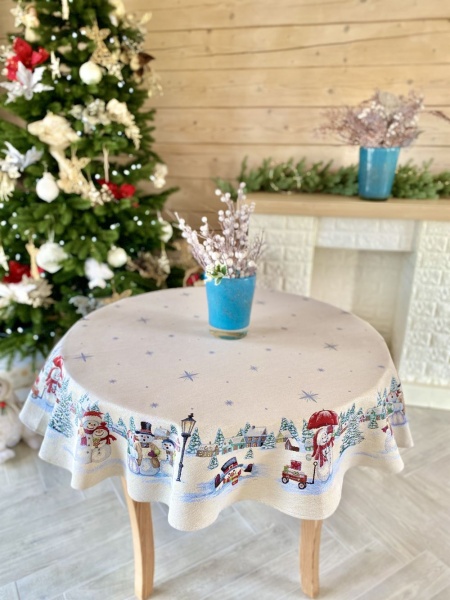 Скатерть Снеговики-затейники d180 Limaso 