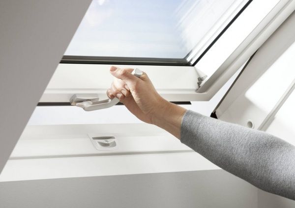 Окно мансардное влагостойкое VELUX Стандарт 78x118 см GLU MK06 0051В нижнее открывание