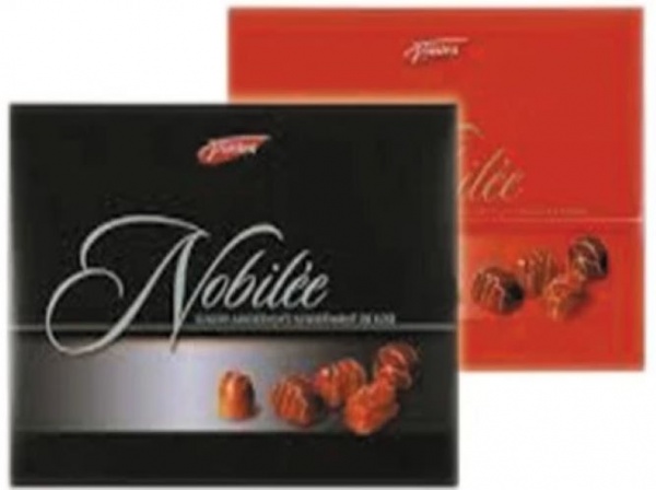 Шоколадные конфеты PIASTEN Nobilee Red/Black ассорти 180 г 