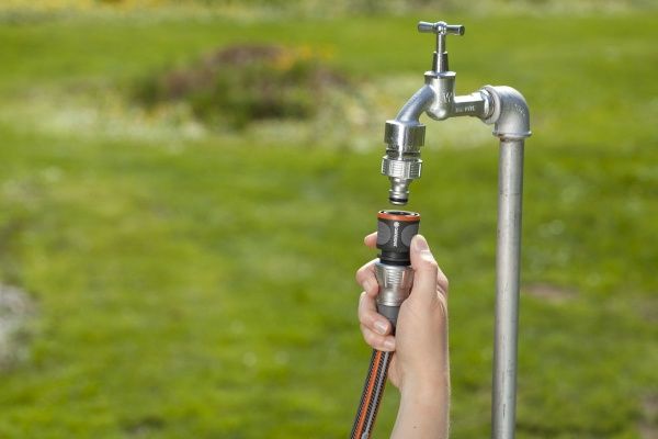 Коннектор Gardena Premium Plus 13 мм 1/2 18255-20