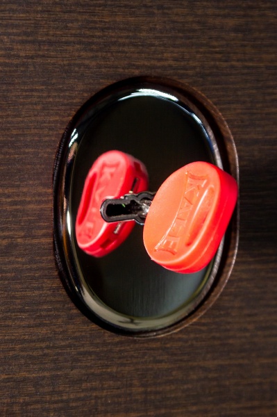 Двері вхідні Булат Гарант 514 венге горизонт темний 2050x950 мм праві