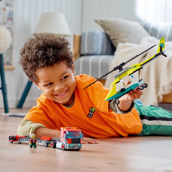 Конструктор LEGO City Перевезення рятувального гелікоптера 60343