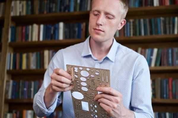 Деревянный 3D-конструктор UGEARS Научно-исследовательское судно