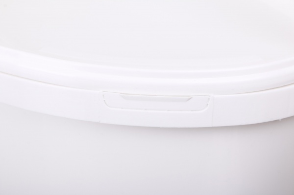 Відро овальне з кришкою пластикова ручка 10 л білий 