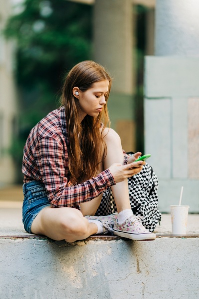 Bluetooth-гарнітура JBL Wave Buds white (JBLWBUDSWHT)