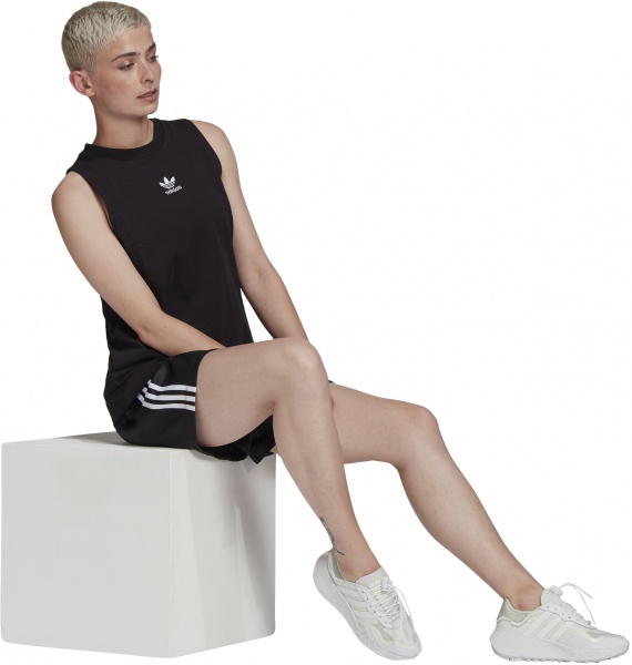 Шорти Adidas SATIN SHORTS GN2774 р. 42 чорний