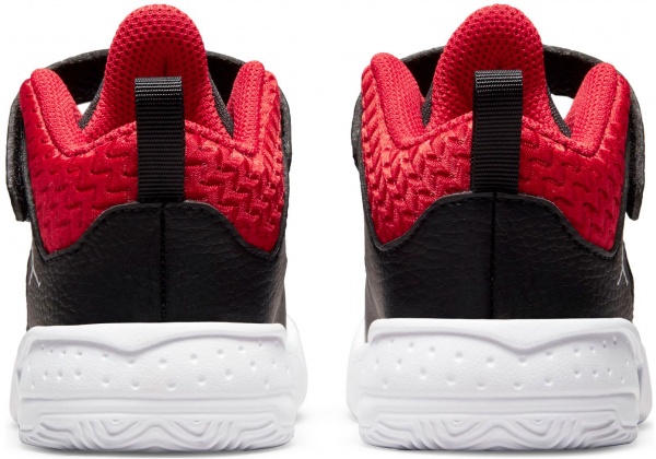 Кроссовки Jordan Jordan Max Aura 3 DA8023-006 р.US 6C черный