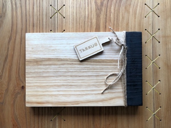 Дошка для подачі страв 280х180 мм з чорним краем Tarkus 