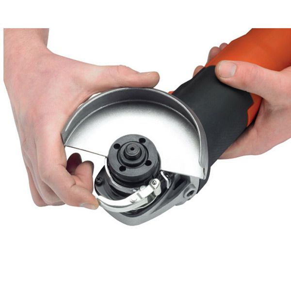 Шлифмашина угловая Black&Decker KG902