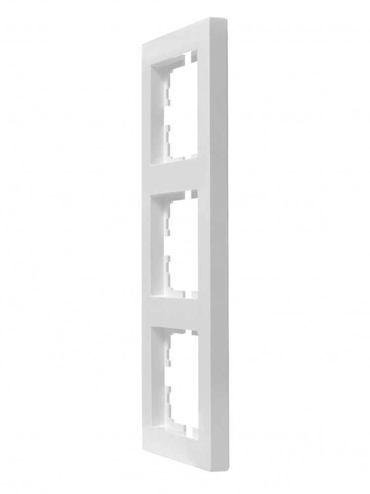 Рамка тримісна Lezard Vesna вертикальна білий 742-0200-153