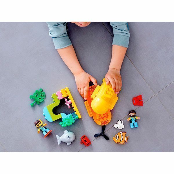 Конструктор LEGO Duplo Пригоди на підводному човні 10910