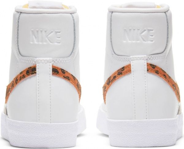 Кросівки Nike Blazer Mid '77 SE DA8736-101 р.US 7 білий