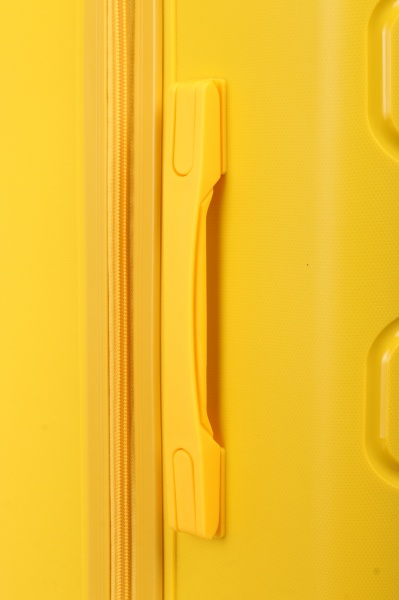 Чемодан 97 л желтый XY22100 70х48х29 ABS 