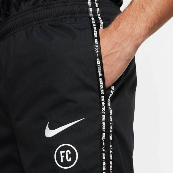 Штани Nike M NK FC TRK PANT WPZ CD0556-010 р. L чорний