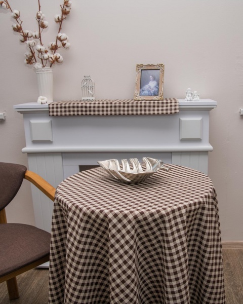 Скатерть Lucy клетка d200 2000x2000 см коричневый 