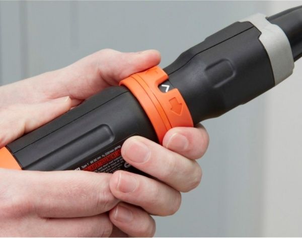 Отвертка аккумуляторная Black+Decker BCF601C