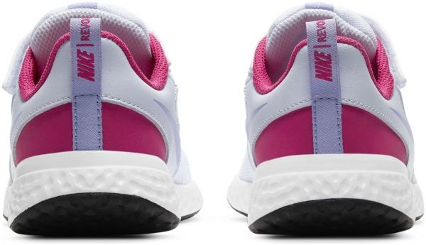 Кроссовки Nike NIKE REVOLUTION 5 BQ5672-018 р.US 2Y серый