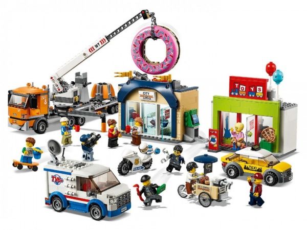 Конструктор LEGO City Открытие магазина пончиков 60233
