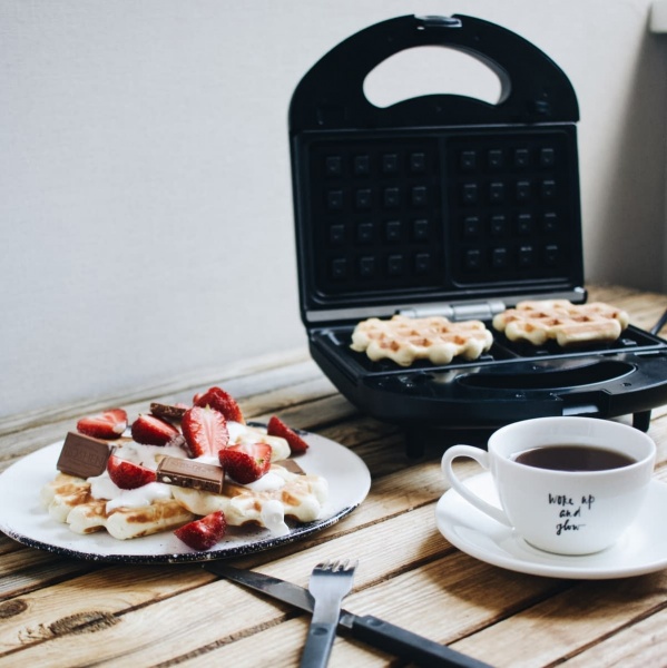 Сэндвичница Magio МG-366 