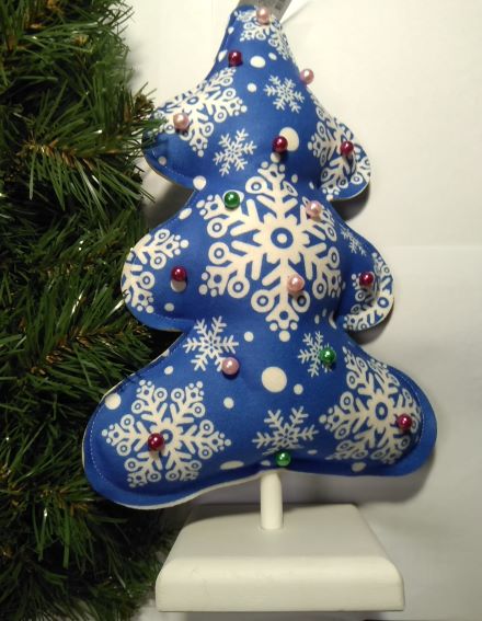 Прикрашання новорічне на підставці Ялинка блакитна сніжинки з перлами30 см