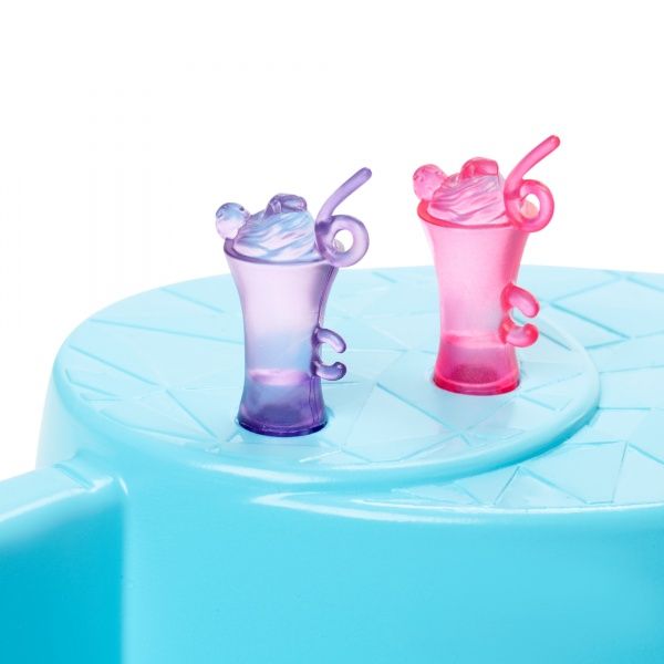 Набор с куклой Barbie Развлечения возле бассейна GHL91