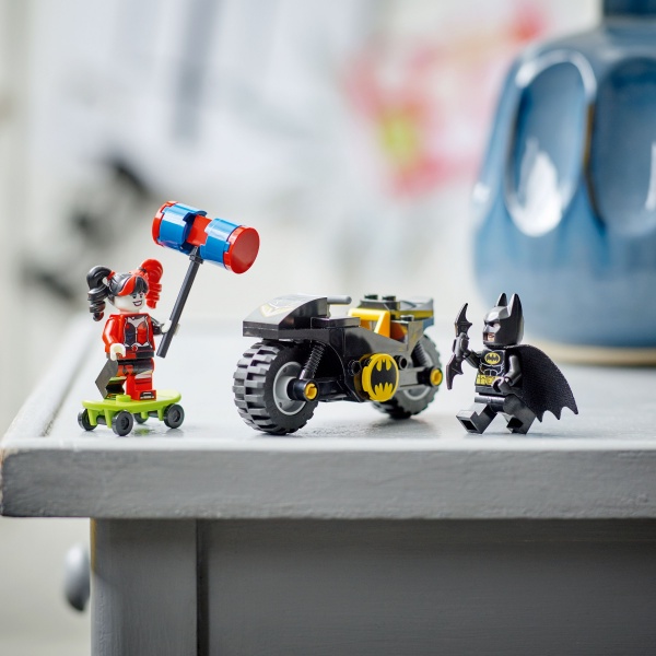 Конструктор LEGO Super Heroes DC Бетмен проти Харлі Квін 76220