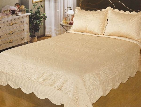 Покривало стьобане 240х260 см + 2 наволочки 50х70 см Florence Gold Zastelli золотий 