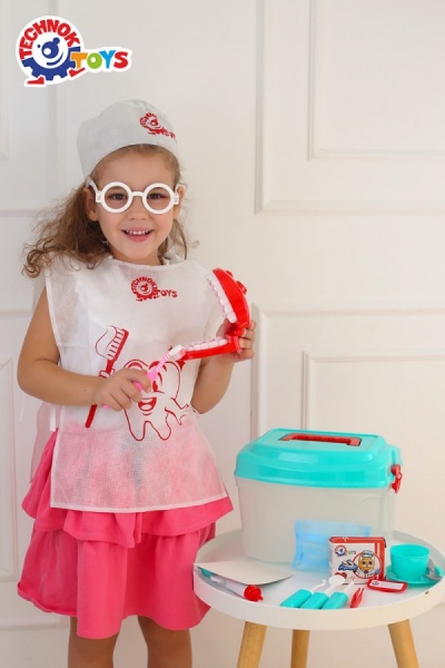 Игровой набор ТехноК Дантист 16 элементов в саквояже 7365