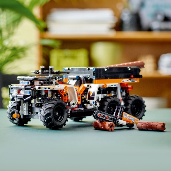 Конструктор LEGO Technic Всюдихід 42139