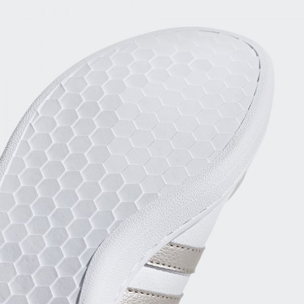 Кросівки Adidas GRAND COURT F36485 р.5 білий