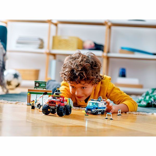 Конструктор LEGO City Ограбление с полицейским грузовиком-монстром 60245