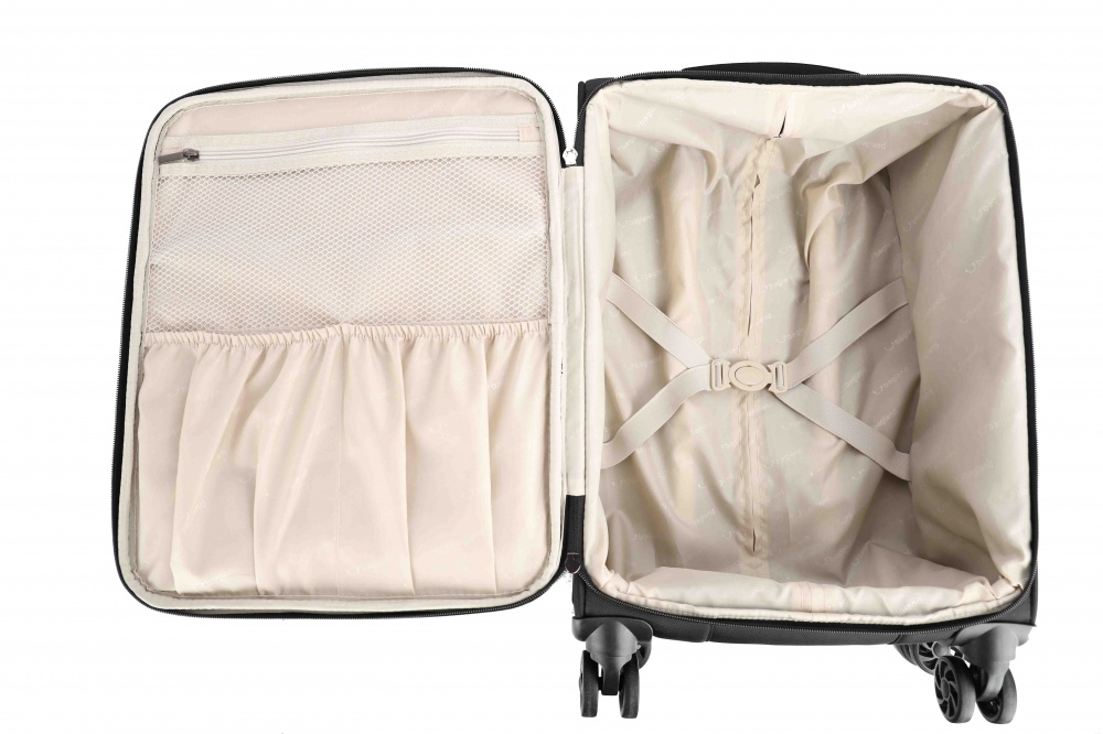 Чемодан Bagland STELLA M 57 л черный