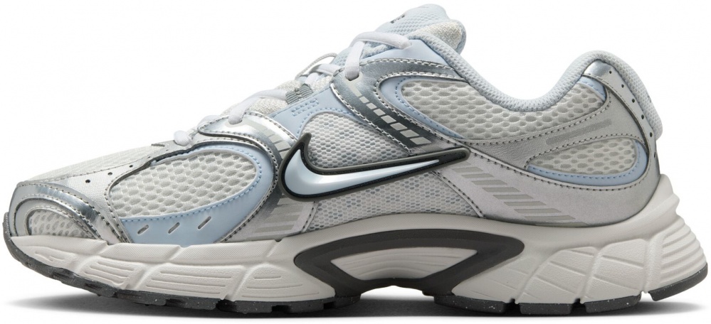 Кросівки жіночі Nike W V5 RNR HQ7901-103 р.37,5 білі