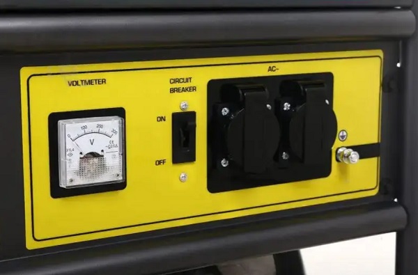 Электрогенераторная установка 5 кВт / 5,5 кВт 230 В PT-6500 бензин